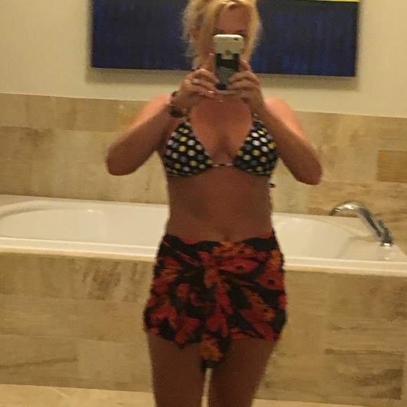 Swimsuit wrap - Picture 4 of 7